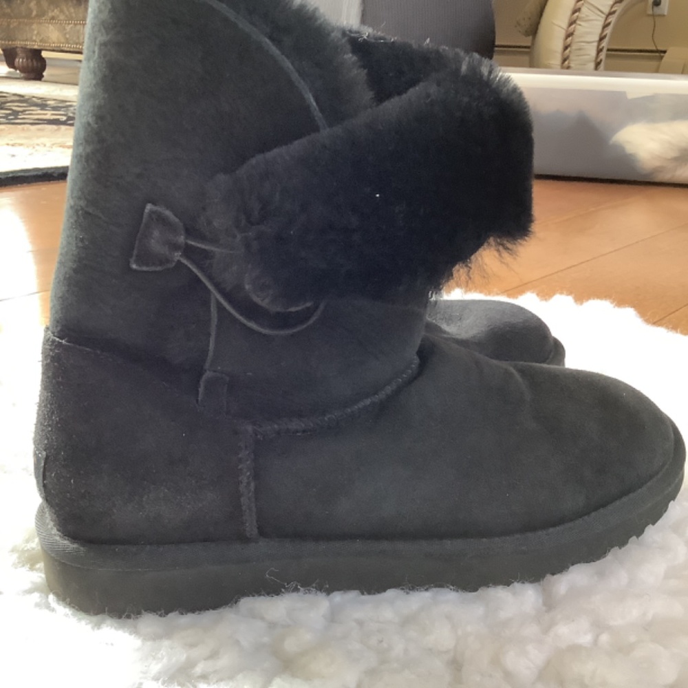 Uggs..Bailey Buttonblack With Side Button And Fol… - image 2